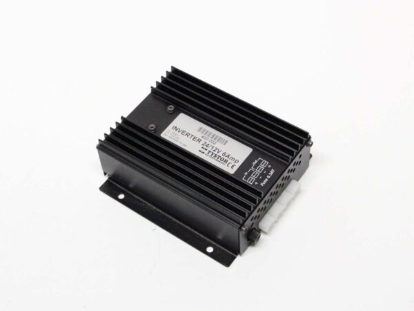 INVERTTERI 24V / 12V 6A DC-DC